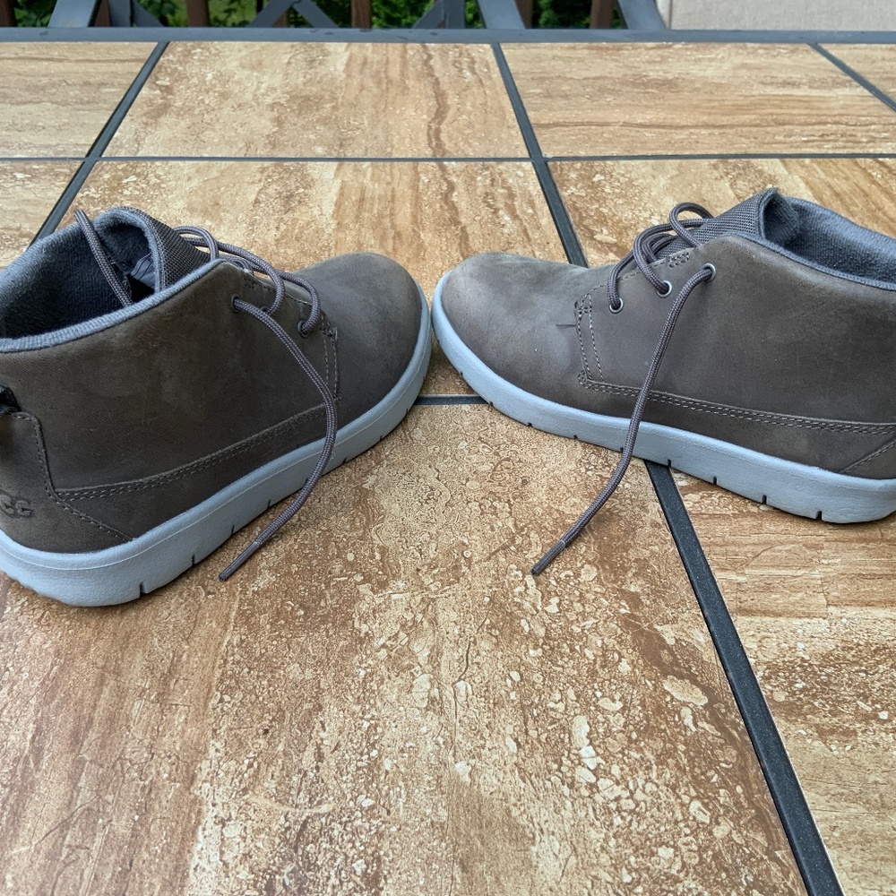 UGG Canoe Waterproof